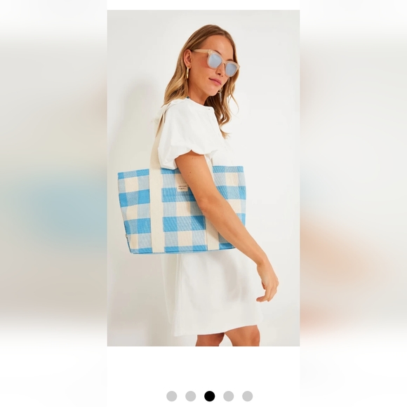 Pomander Place White Carley Dress Puff Sleeve - Picture 2 of 11